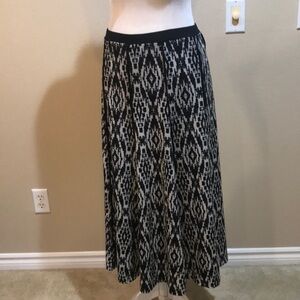 Maria Gabrielle Black & White Abstract Diamond Fit and Flare Pattern Skirt-2X